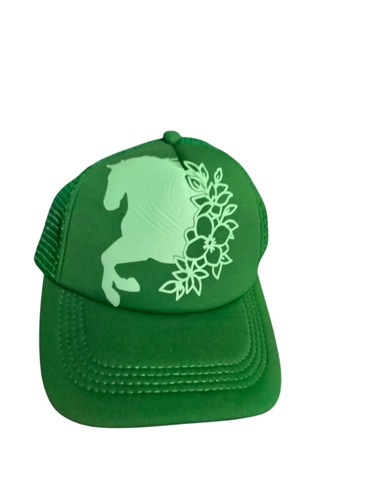 Green baseball cap with green horse design